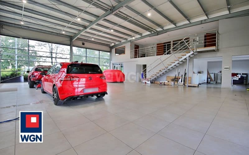 Nowoczesny kompleks motoryzacyjny - 2 salony, warsztat, biura 1896 m2 — zdjęcie 12