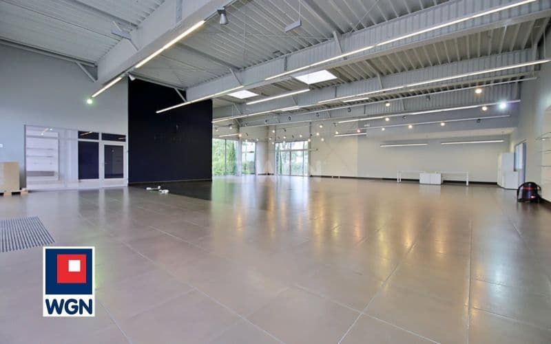 Nowoczesny kompleks motoryzacyjny - 2 salony, warsztat, biura 1896 m2 — zdjęcie 6