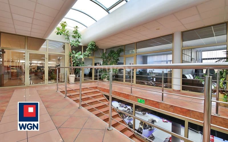 Nowoczesny Biurowiec na WYNAJEM — zdjęcie 3