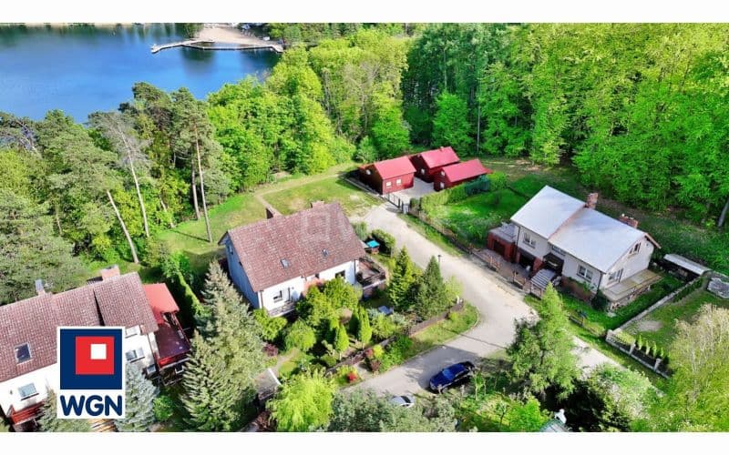 Blisko jeziora, z pięknym widokiem