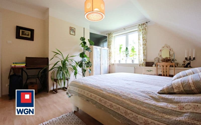 Dom z bajecznym ogrodem i garażem na 5 aut — zdjęcie 12