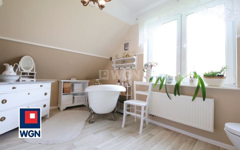 Dom z bajecznym ogrodem i garażem na 5 aut — zdjęcie 13