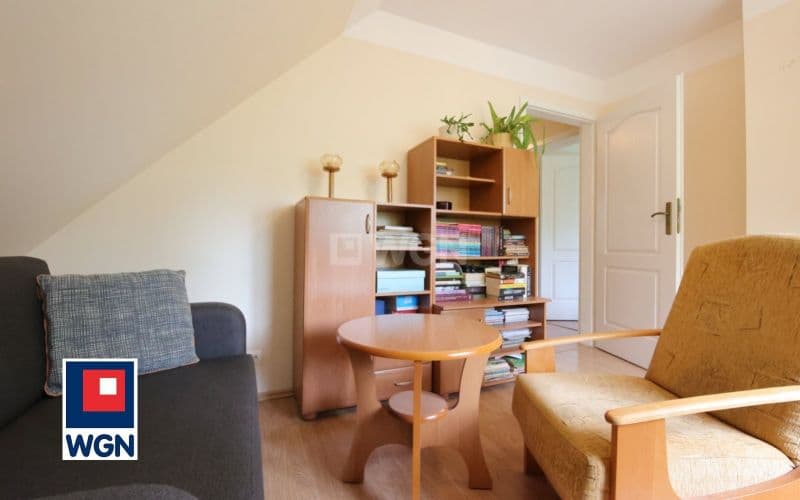 Dom z bajecznym ogrodem i garażem na 5 aut — zdjęcie 16