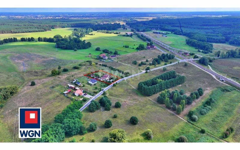 Bajeczny dom w okolicy lasów i jezior — zdjęcie 20