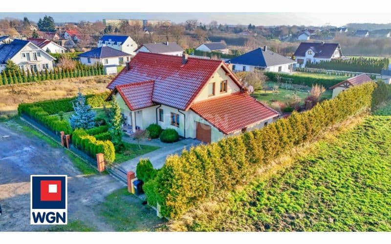 Komfortowy dom z garażem i tarasem | Wawrów — zdjęcie 2