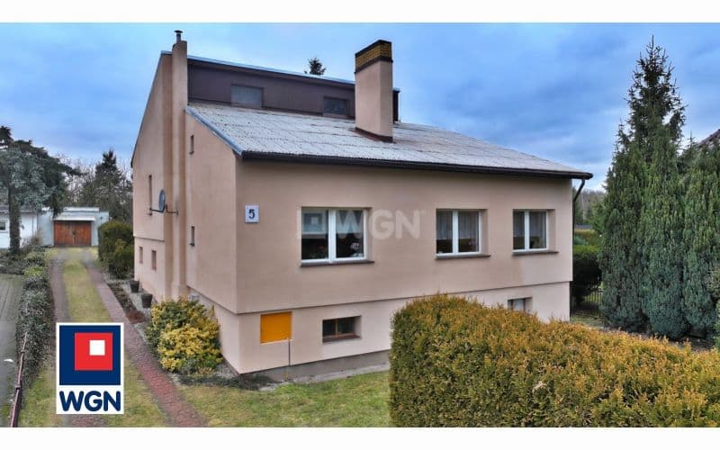 Atrakcyjny dom w cichej okolicy