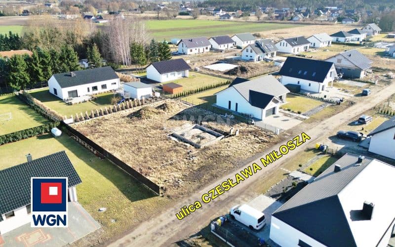 Działka budowlana w kameralnej okolicy — zdjęcie 2